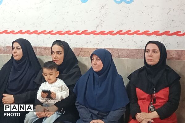 انتخابات انجمن اولیاء و مربیان در دبیرستان جوادالائمه