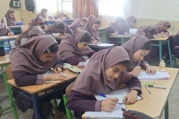 آغاز آزمون هماهنگ پایه ششم ناحیه ۳ شیراز 