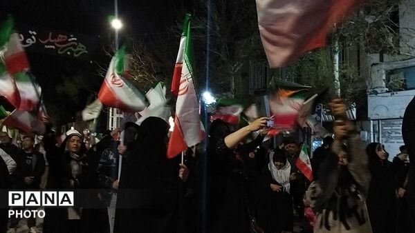 از پیر تا کودک برای حفظ  وطن آمدند-۱