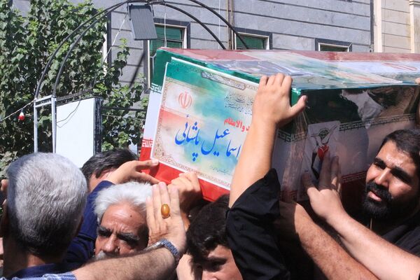 تشییعی که بهارستان را یکپارچه عزادار و مفتخر کرد