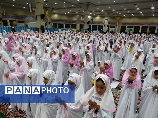 برگزاری جشن روزه اولی دختران در مصلی امام خمینی(ره) شهرستان بجنورد
