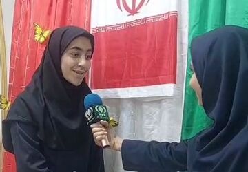 جشن انقلاب در مدرسه اخوان کریمی قم