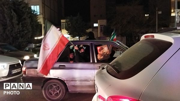 راهپیمایی ها در نیشابور همچنان ادامه دارد 