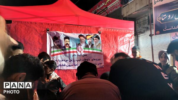 حماسه حضور مردم در جشن میلاد امام مهربانی ها