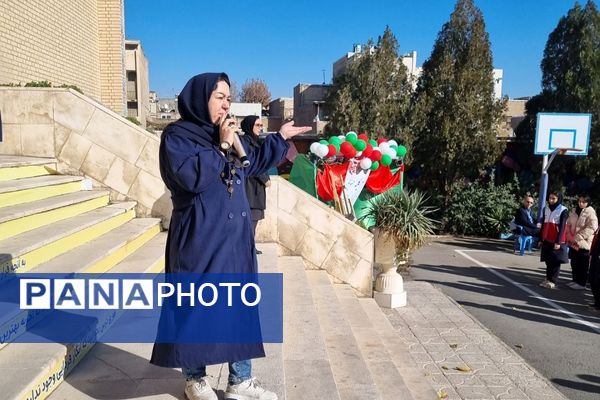  مانور زلزله در مدرسه فرزانگان ورامین