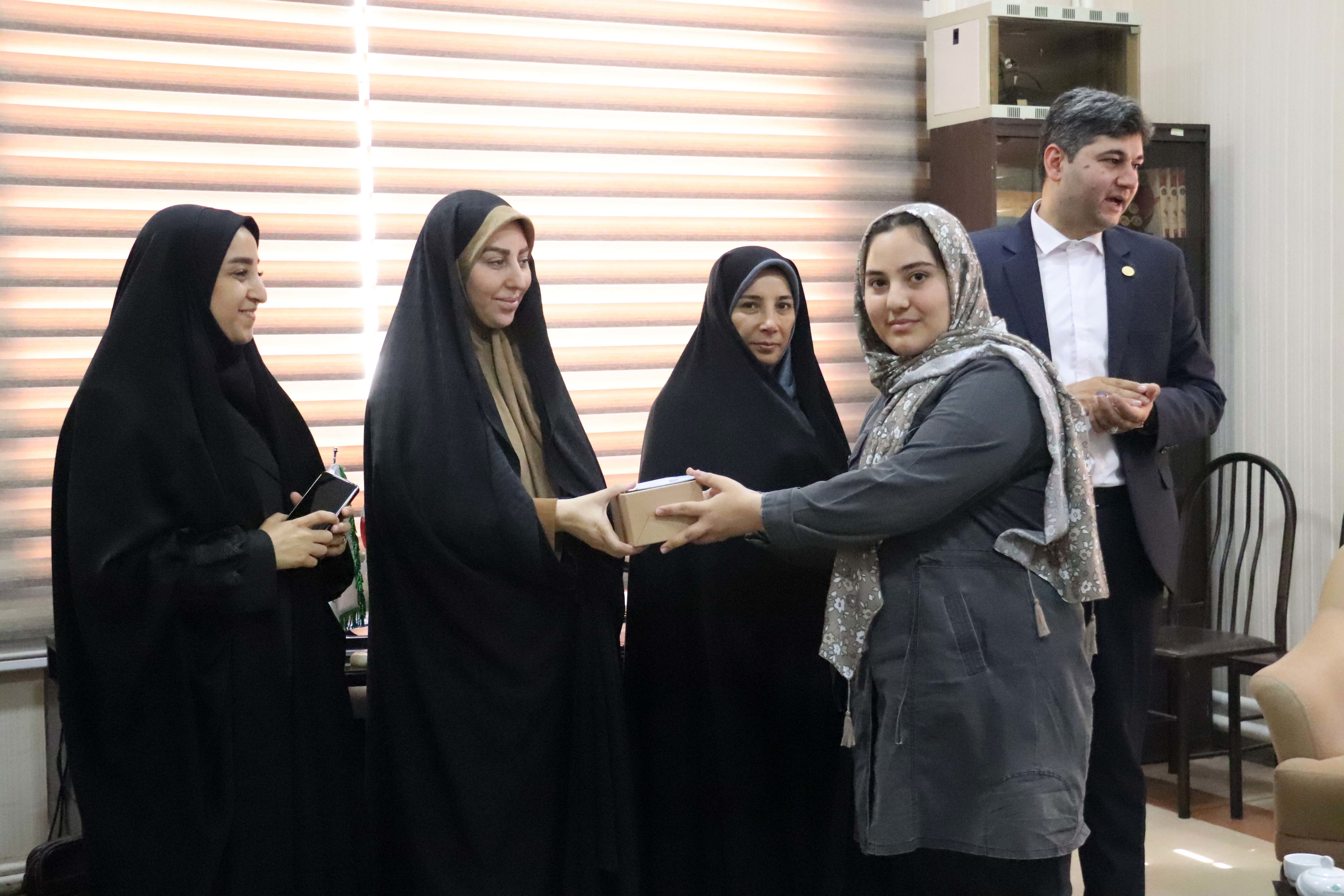 تقدیر از دختران تاثیرگذار خبرگزاری پانا به‌مناسبت هفته کرامت