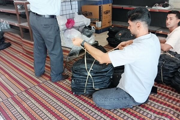 700 کیف پر از امید، هدیه خیر شهرستان قدس برای دانش آموزان نیازمند