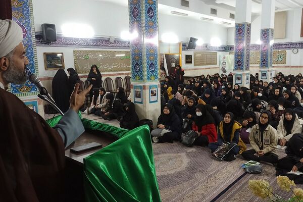 بزرگداشت شهادت حاج قاسم سلیمانی در مدارس ناحیه 2 شهرری