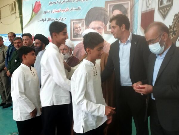 حضور پرشور مردم باغ‌شهر فین در راهپیمایی ۲۲ بهمن