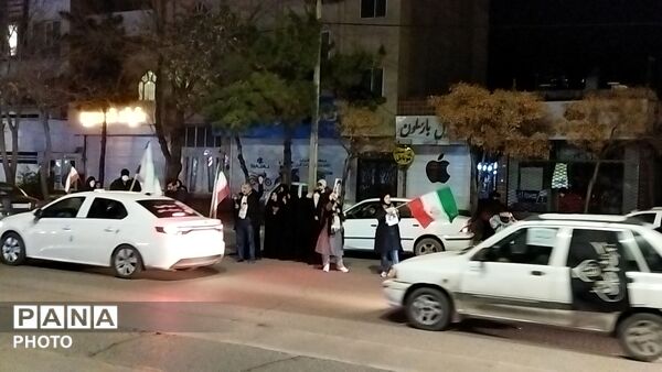 راهپیمایی ها در نیشابور همچنان ادامه دارد 