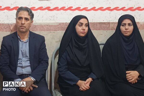 انتخابات انجمن اولیاء و مربیان در دبیرستان جوادالائمه