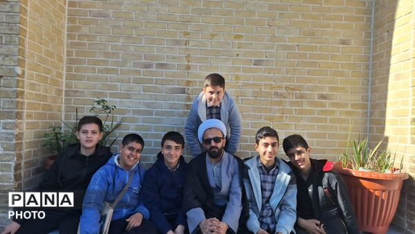 رقابت پسران ناحیه یک قم در مسابقات قرآن، عترت و نماز دانش آموزی