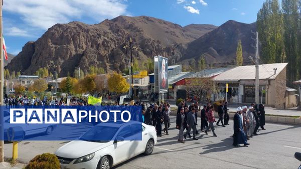 راهپیمایی یوم الله ۱۳ آبان در بلده مازندران