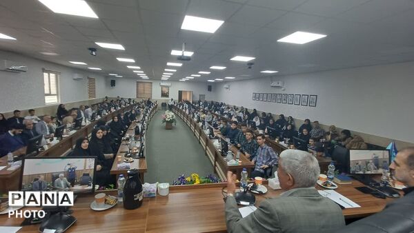 تجلیل از برگزیدگان رویدادهای قرآنی و فرهنگی منطقه ۱۶ تهران