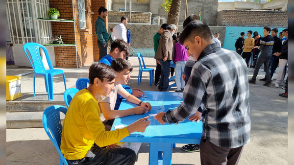 انتخابات شورای دانش‌آموزی در دبیرستان پژوهش آشخانه 