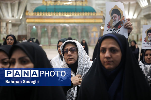 تجدید میثاق وزیر آموزش و پرورش و جمعی از معلمان با آرمان‌های امام خمینی(ره)