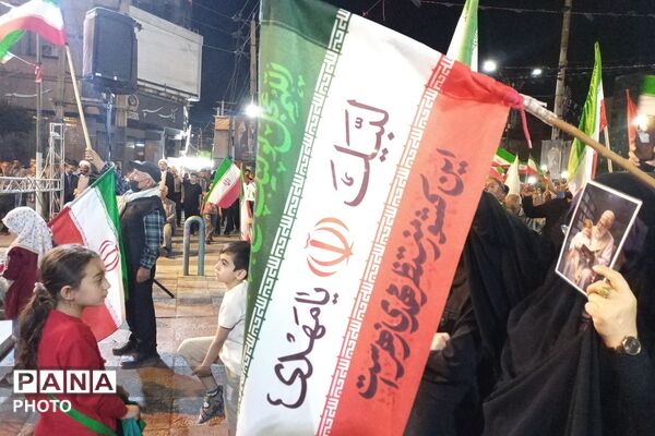 بیداری در دل شب؛ همصدایی برای وطن