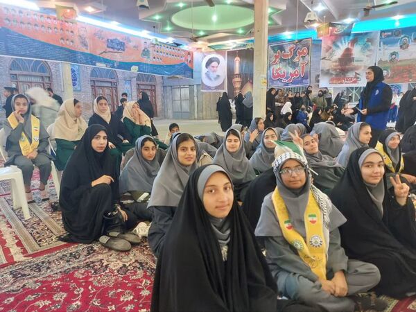 حماسه حضور نوجوانان کردکوی در روز دانش‌آموز