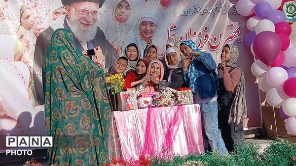 جشن فرشتگان زمینی و شکوفه‌های امید