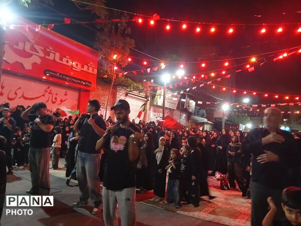 عزاداری مردم به ویژه نوجوانان و جوانان در سوگ سرور و سالار شهیدان