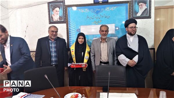 آیین تقدیر از دانش آموزخبرنگاران برگزیده پانا ناحیه 3 قم