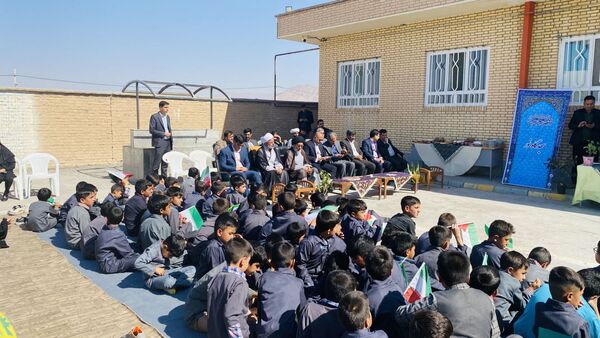 کلنگ‌زنی نمازخانه در مدرسه برکت علیاشهر 