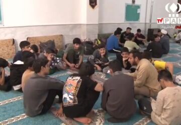 اعتکاف دانش‌آموزان پیشتاز شهرستان خرم‌آباد