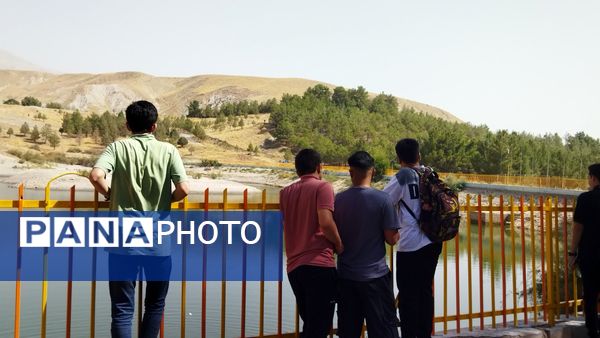 بازدید دانش آموزان پایه دهم دبیرستان شاهد ابوذر غفاری از سد اردوگاه باغرود 