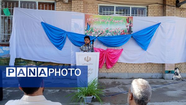 جشن جوانه ها در دبیرستان نمونه دولتی شهید حاج قاسم سلیمانی بن 