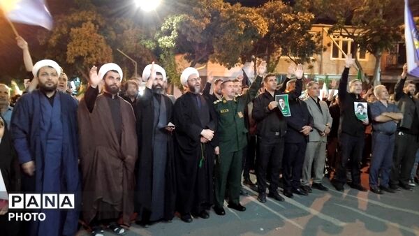 هم‌نوایی فرهنگیان و دانش‌آموزان اهر در سوگواره شبانه رهبر شهید