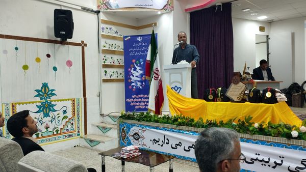 همایش تجلیل از برگزیدگان جشنواره نوجوان خوارزمی در خلیل آباد