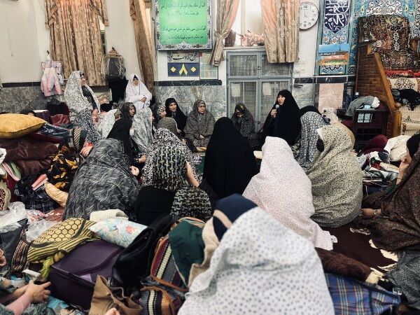 مراسم اعتکاف مادر دختری در مسجد صاحب الزمان آشخانه