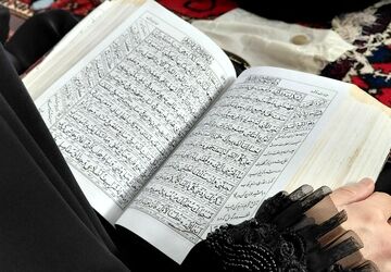 زمزمه عاشقانه دعای عرفه در باباحیدر