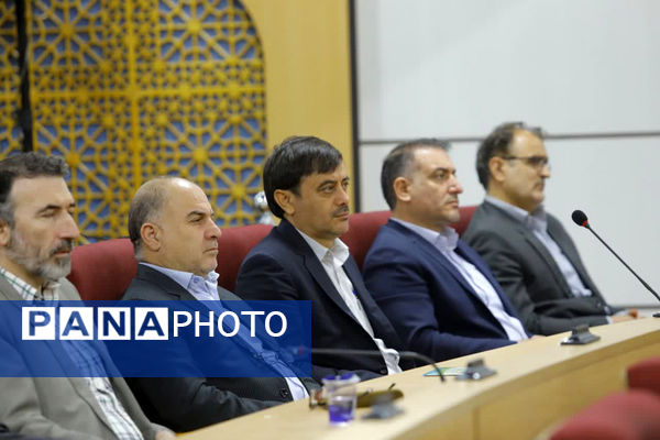 جلسه شورای اداری استان قم با حضور رئیس جمهوری