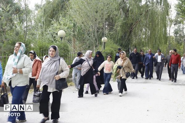  پیاده‌روی خانوادگی و جشنواره‌های بومی به مناسبت هفته تربیت‌بدنی در فیروزکوه