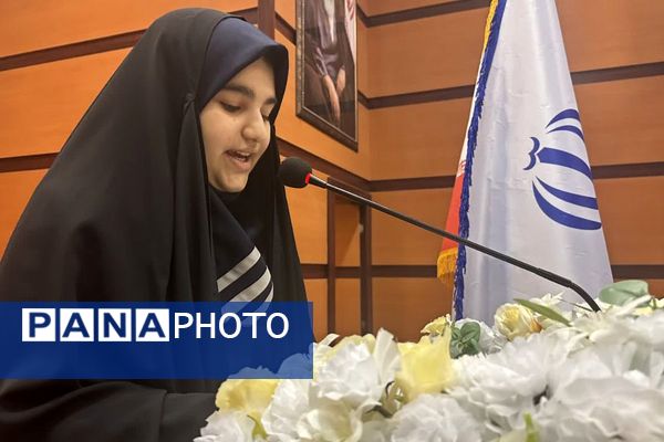 مسابقات استندآپ کمدی و مجری‌گری در سالن سجادیه بهارستان دو