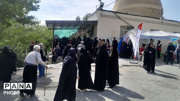 جاماندگان اربعین در بن به یاد کربلا گام برداشتند