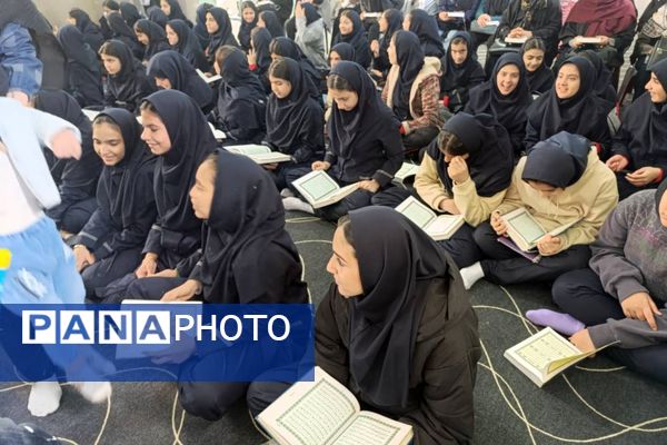 محفل انس با قرآن کریم در دبیرستان حاج بهادر گراشی ناحیه ۳