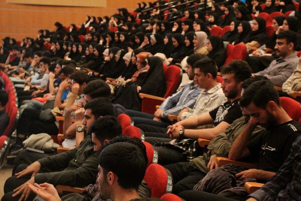 نخستین اجلاسیه شهدای دانشجو معلم در زنجان 