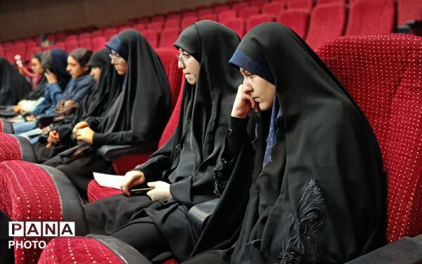 گذر از دالان تردید در همایش انتخاب رشته در مشهد