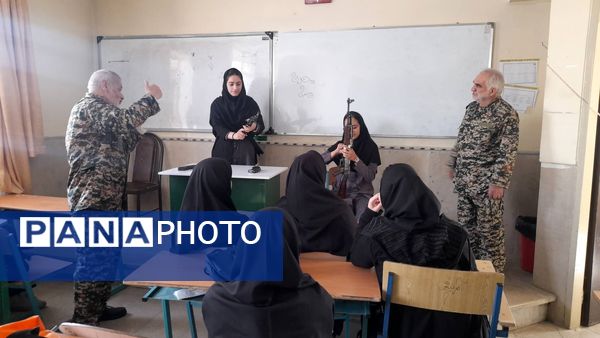 برگزاری کارگاه آموزشی تیر اندازی با اسلحه در هنرستان آفرینش پردیس 