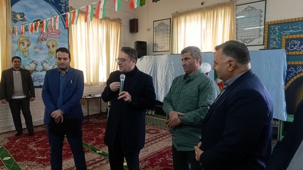 نماز مهمترین اولویت در مسائل تربیتی مدرسه