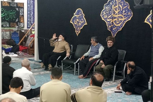 مراسم معنوی اعتکاف در مسجد اعظم حضرت ابوالفضل (ع) بهارستان دو