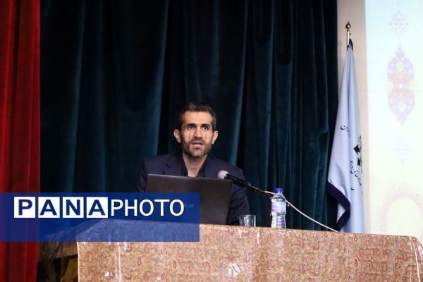 دیدار مدیرکل مدارس غیر دولتی وزارت آموزش و پرورش با مسئولان مدارس غیر دولتی استان یزد