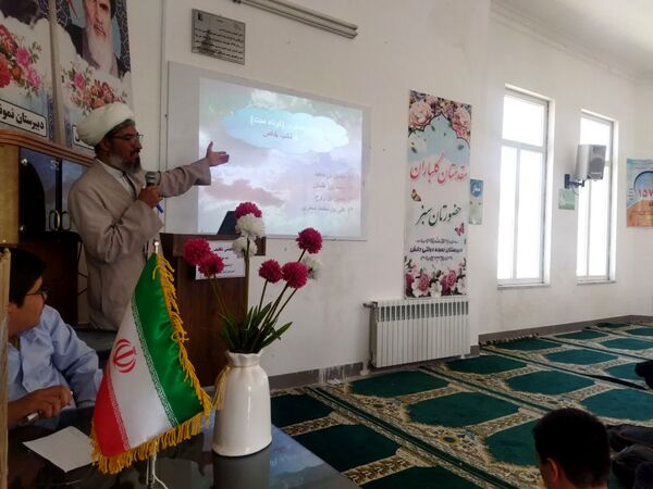 برگزاری جشن تکلیف در دبیرستان نمونه دولتی دانش 