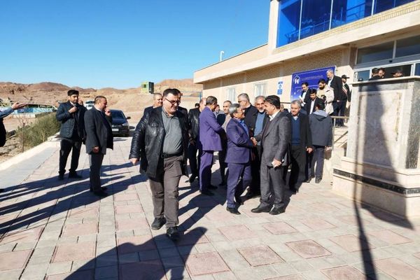 بازدید معاون اجرایی رئیس‌جمهور از طرح فاضلاب پرند