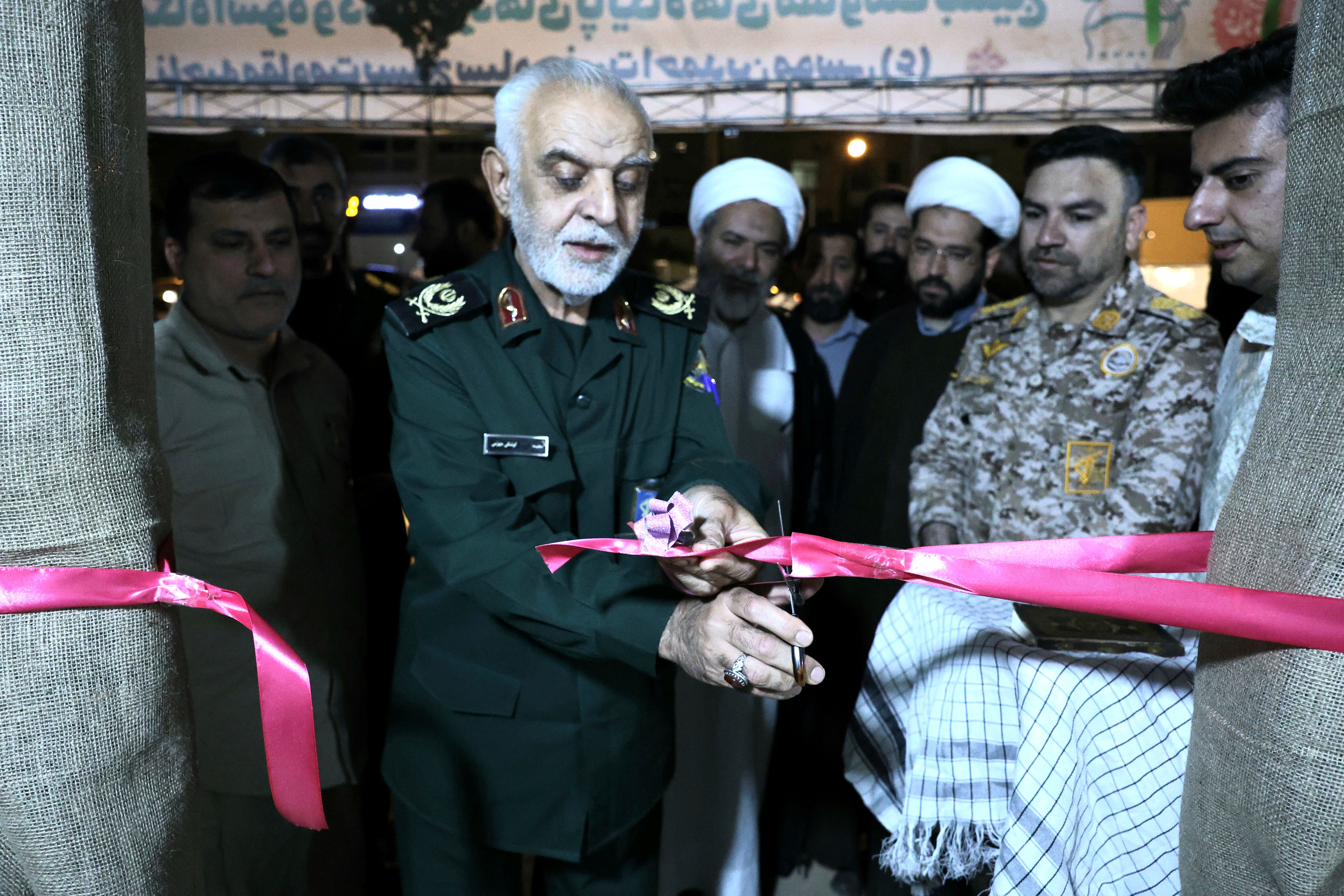  نمایش میدانی پایداری در نبرد چزابه - شیراز
