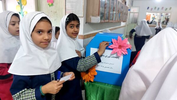 شور انتخاباتی و شمارش آراء شورای دانش‌آموزی دبستان سوم شعبان