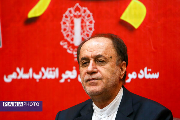 نشست خبری رئیس ستاد مرکزی دهه فجر