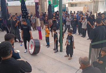 طنین لبیک یا حسین در مسجد صاحب الزمان ( عج) اولادقباد ؛ تجلی وحدت عزاداران حسینی در روز عاشورا 